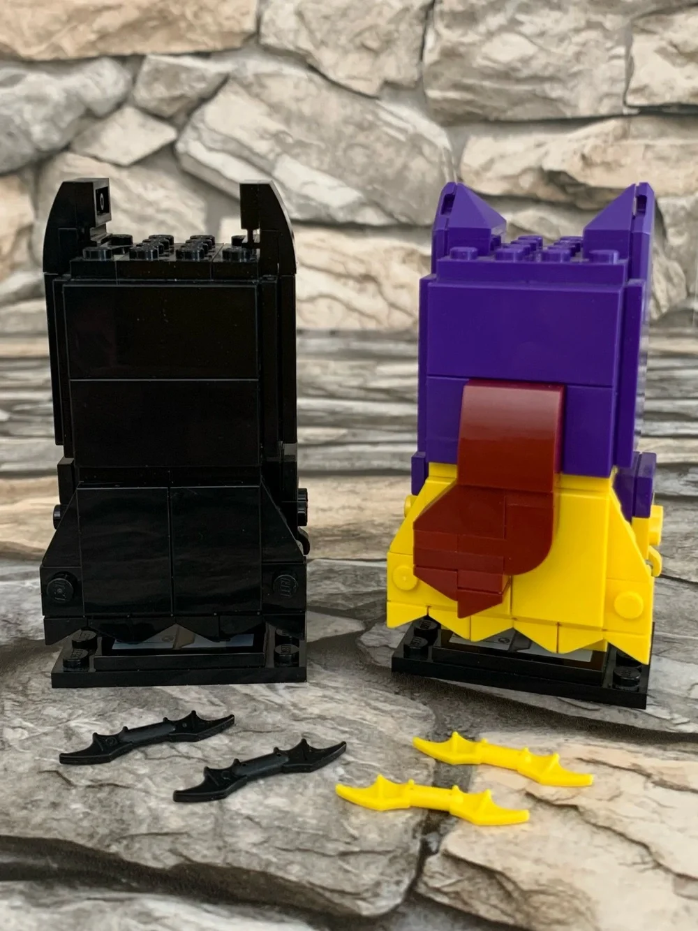 Rare 2017 LEGO Pair Brickheadz Batman 41585 & Batgirl 41586 Set Building Toy Kit